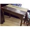 Image 2 : VINTAGE EXTENDABLE TABLE -NO LEAFS