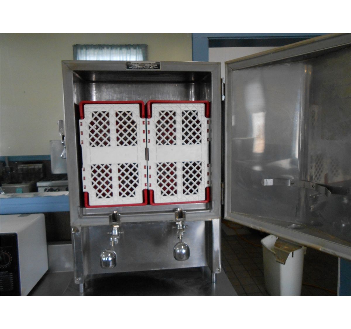 Norris Milk Chiller/Juice Dispenser with 2 Dispensers