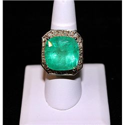 14K GOLD DIAMOND AND EMERALD RING