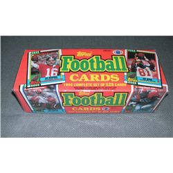 1990 TOPPS NFL FOOTBALL CARDS COMPLETE SET FACTORY SEALED !!   23 YEARS OLD !!