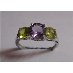 2.040g Ring of Peridot and Amethyst Sterling Silver