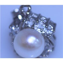 15.90 CTW WHITE PEARL AND CZ PENDANT