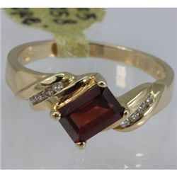 Genuine  1.33 ctw  Garnet Ring  14KT Yellow Gold