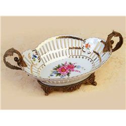 FINE PORCELAIN FRUIT BOWL / CANDY DISH