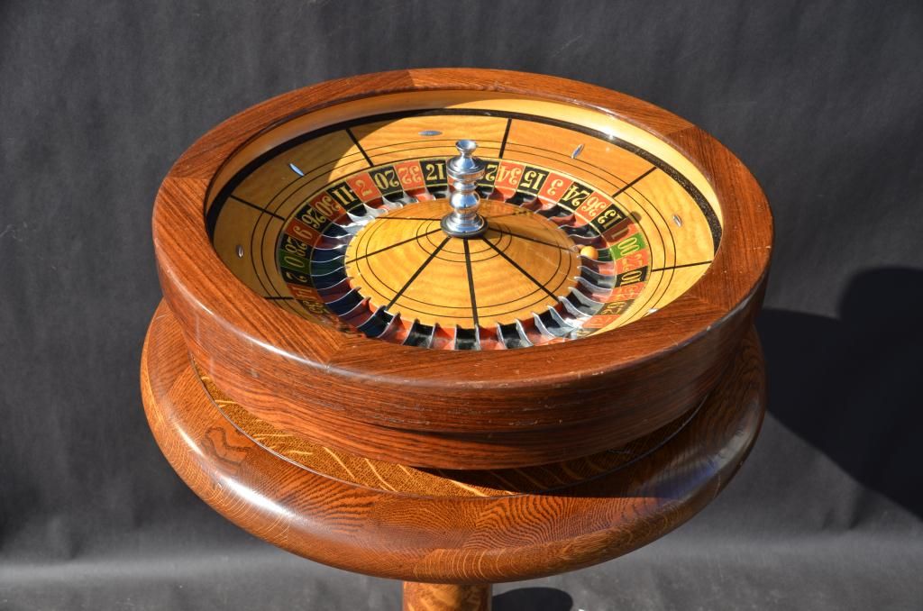 Original antique roulette wheel for traveling or pocket casino marked