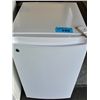 Image 1 : GE white bar fridge