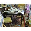 Image 1 : Early victorian mahogany dining table with 5