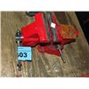Image 1 : Red mechanics bench vice