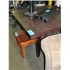 Image 1 : Contemporary dining table