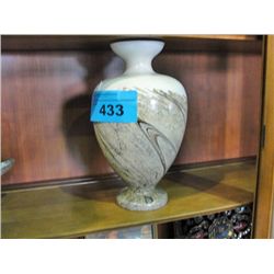 Art glass vase