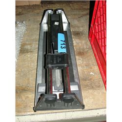 Tile cutter