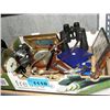 Image 1 : Box of assorted collectable items