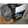 Image 1 : HP photosmart printer and an init paper shredder