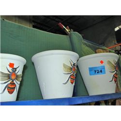 3pc ceramic planter set with decorative bee