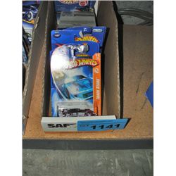 Box of assorted hotwheels diecast metal collectors