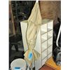 Image 1 : Patio umbrella
