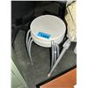 Image 1 : 3 stacking stools