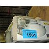 Image 1 : Ceiling light fixture