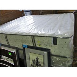 Queen size mattress and boxspring set
