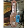 Image 1 : Bowling pin shaped crib board