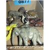 Image 1 : Box of vintage leaded toy animals