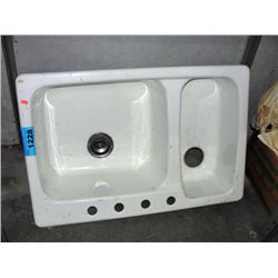 Heavy metal double sink