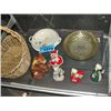 Image 1 : Lot of assorted decorative ceramics, figurines,