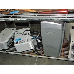 Shelf lot of office appliances