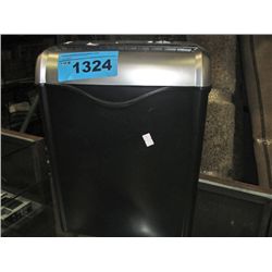 Dynex paper shredder