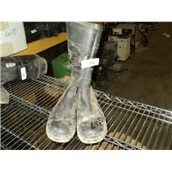 Pair: Rubber Boots