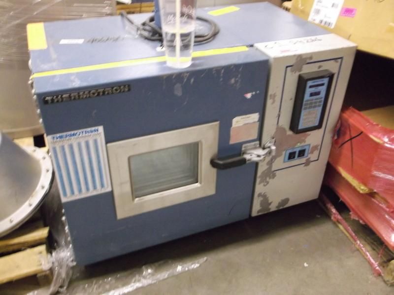 Thermotron 2800 Oven