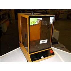 VWR 1601A MP8-1 Scale