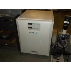TE 150 HERA CELL INCUBATOR