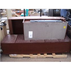 Lot: Furntiure