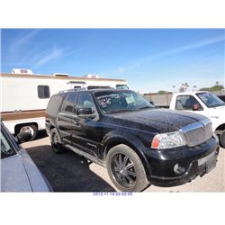 2004 - LINCOLN NAVIGATOR