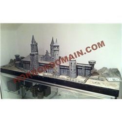 ELVIRA'S HAUNTED HILLS COMPLETE SCREEN USED MINIATURE CASTLE