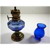 Image 2 : VINTAGE MINIATURE OIL LAMP,COBALT BLUE GLASS  5"  TALL