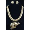Image 1 : VINTAGE LISNER SET IN NEAR MINT CONDITION. BRACELET, BROOCH & CLIP EARRINGS.