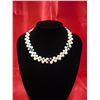 Image 1 : 16 INCH 250CTW SIOPAO FLAT TRICOLOR PEARL NECKLACE