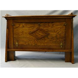 Cabineta cot, oak frame, very unique. 1 leg cracked.