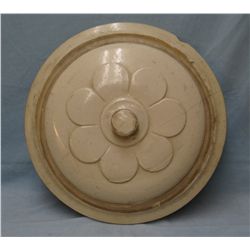 20 gal RW crock lid, chip on rim, harilines