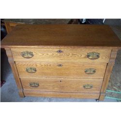 Oak dresser 3 drawer
