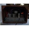Image 2 : Vintage Tube Radio