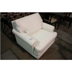 WHITE LEATHER ARM CHAIR