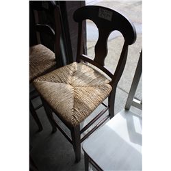 RATTAN BASE BAR STOOL