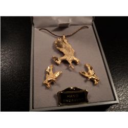 HAND ENGRAVED GOLD EARING AND NECKLACE SET