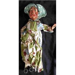 1954 PELHAM PUPPET: "DUCHESS IN WONDERLAND" T...