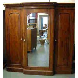 19th. CENT. MAHOGANY COMPACTUM, CENTRE COMPAR...