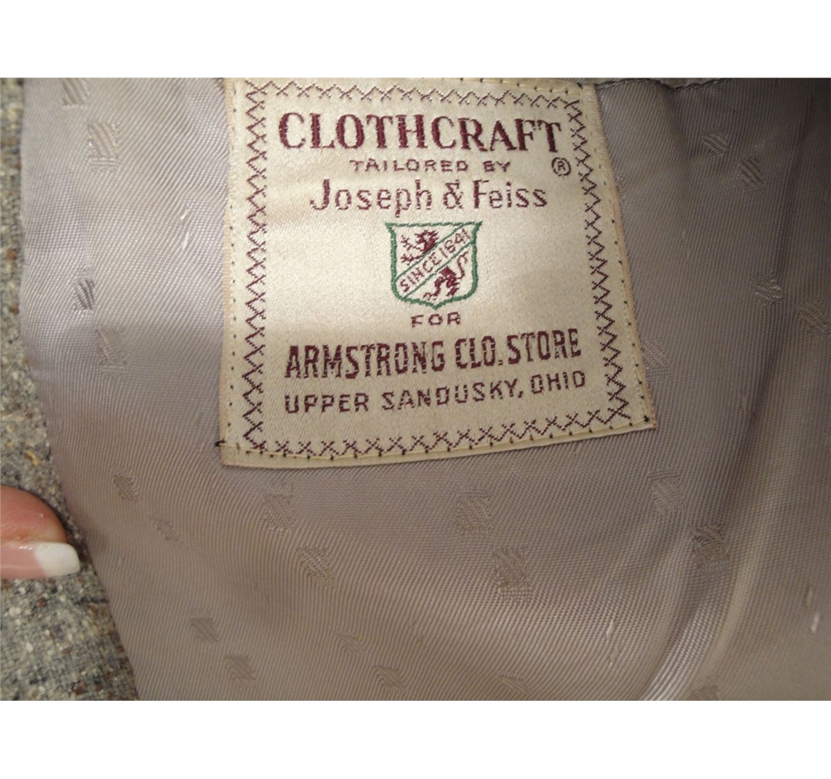 CLOTHCRAFT TAILORED BY JOSEPH FEISS FOR ARMSTRONG CLO. STORE UPPER