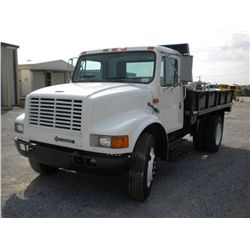 2000 INTERNATIONAL 4700 S/A FLATBED DUMP, S/N 1HTSCABM6YH265396, 210 HP 7.3L DIESEL, A/T, A/C, 12' O